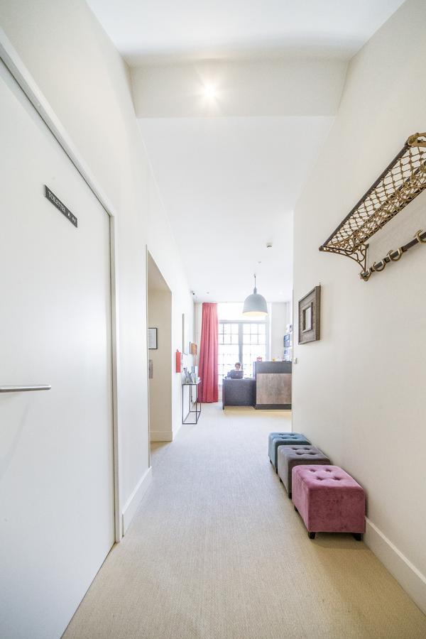 Logis Hotel - Le Petit Bellon Senlis  Εξωτερικό φωτογραφία