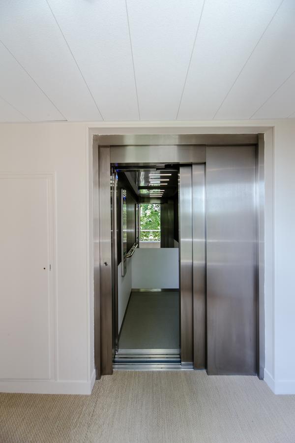 Logis Hotel - Le Petit Bellon Senlis  Εξωτερικό φωτογραφία