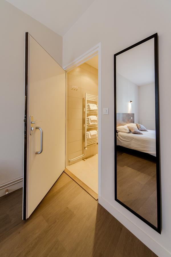 Logis Hotel - Le Petit Bellon Senlis  Εξωτερικό φωτογραφία